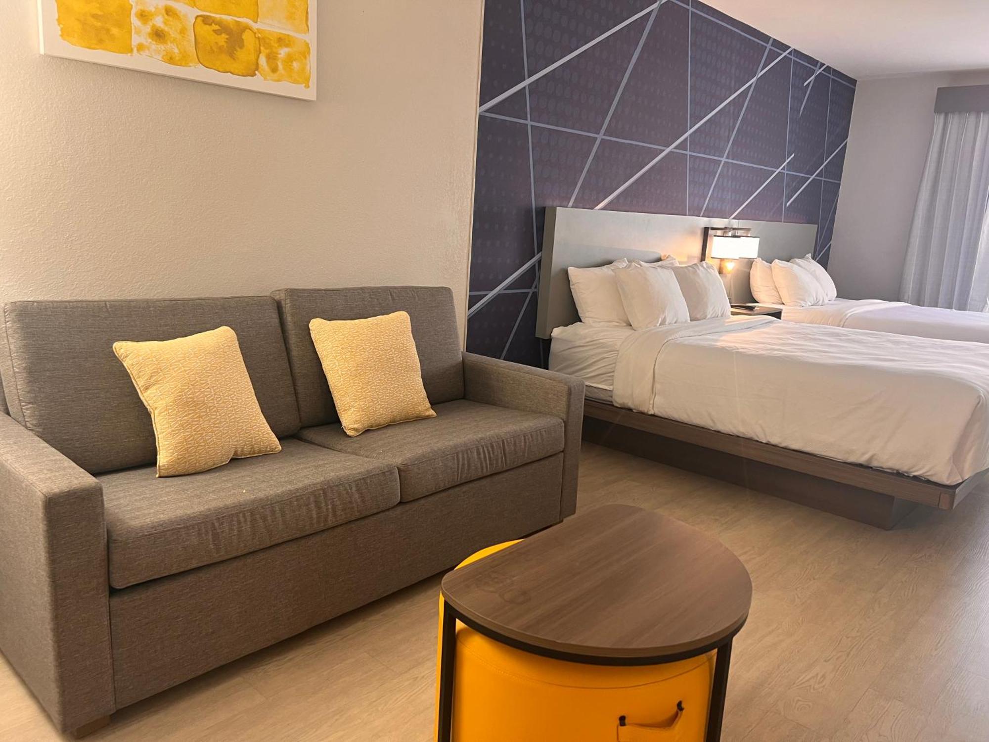 Comfort Suites Louisville Airport Exteriör bild