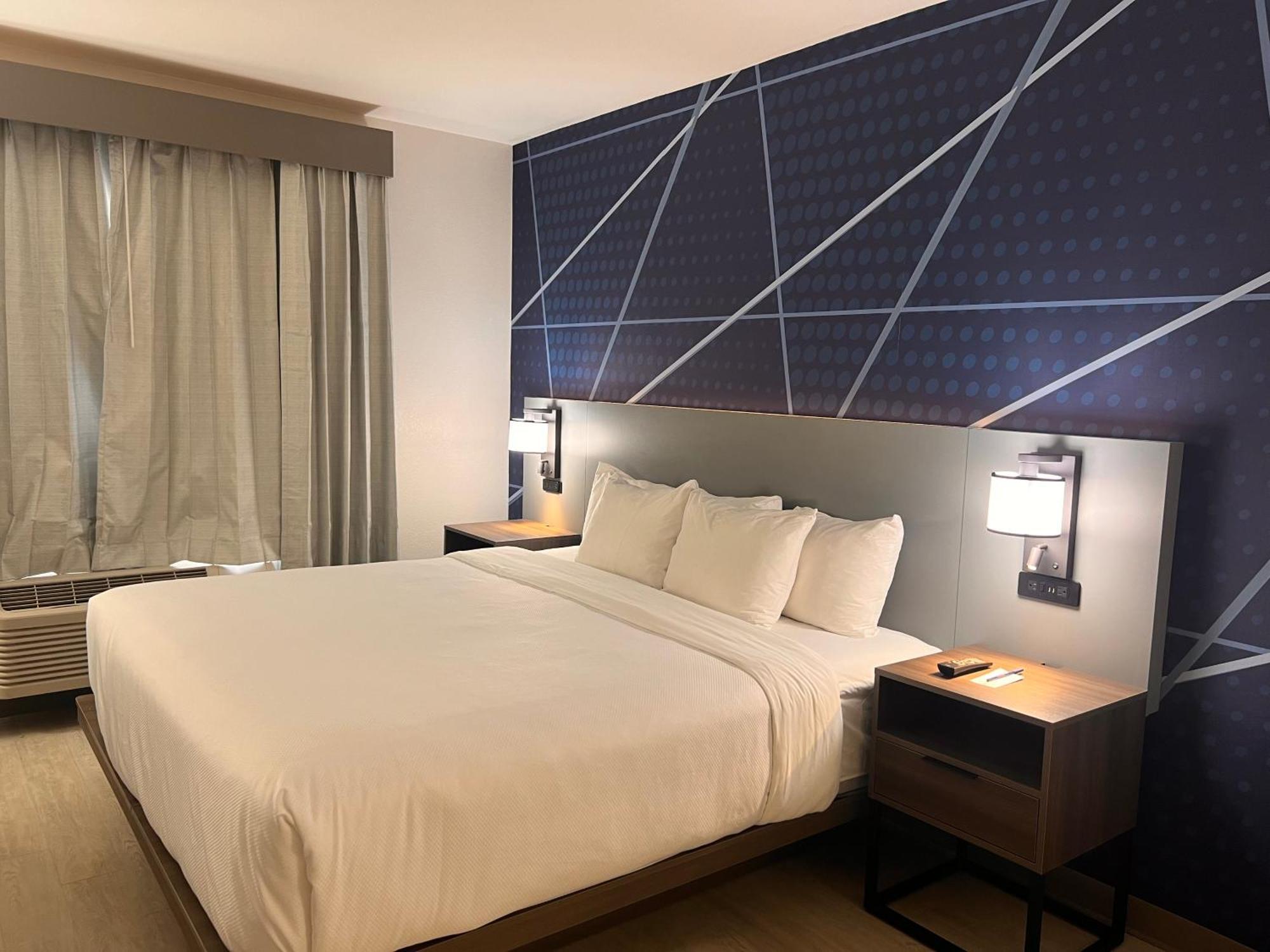 Comfort Suites Louisville Airport Exteriör bild