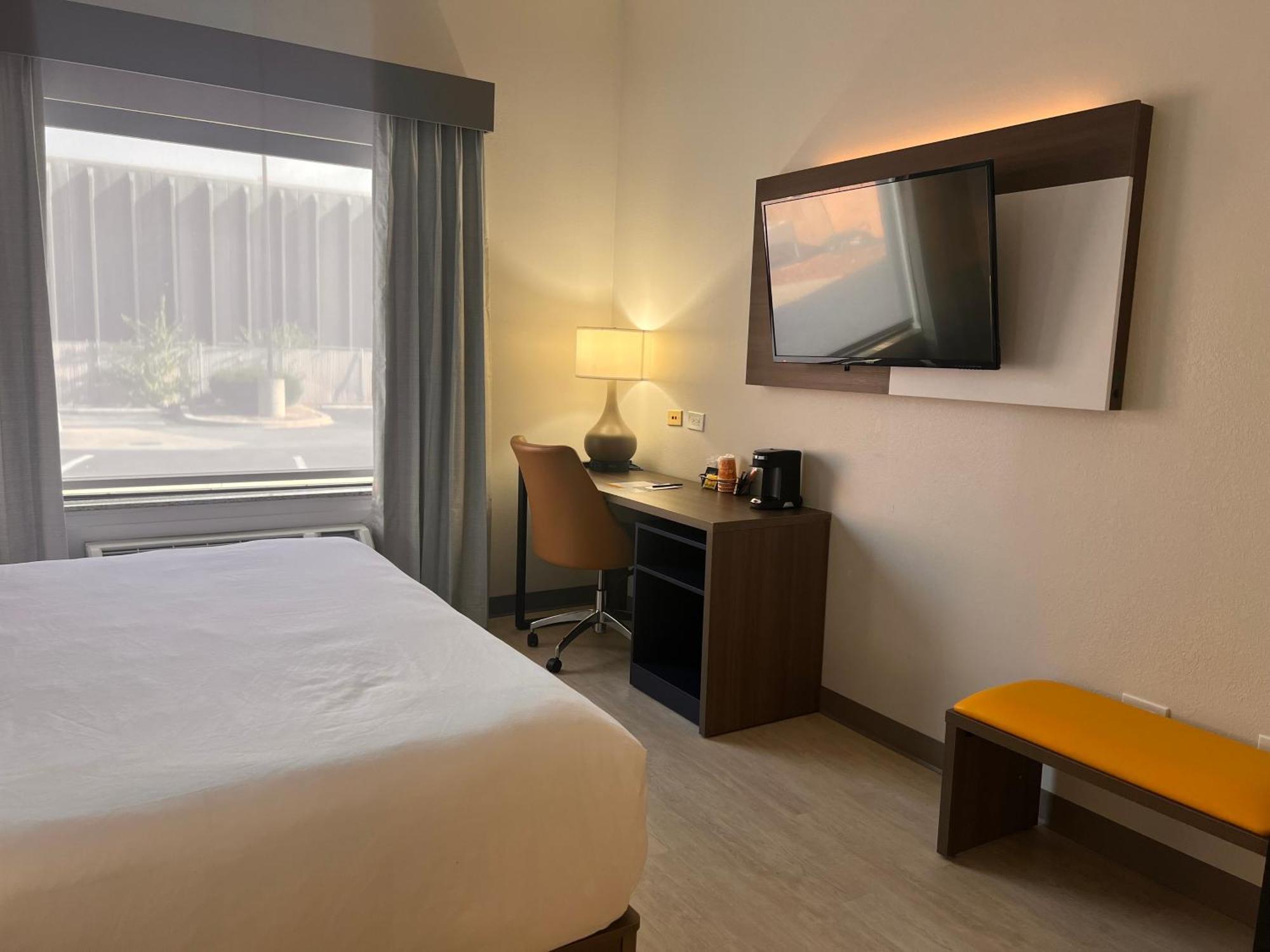 Comfort Suites Louisville Airport Exteriör bild