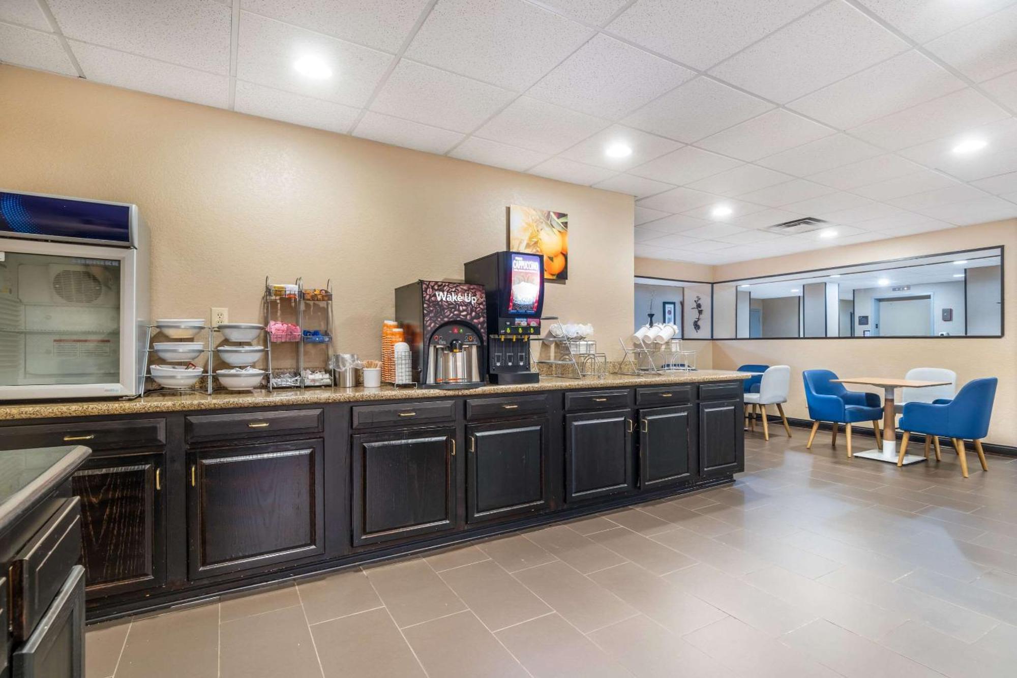 Comfort Suites Louisville Airport Exteriör bild