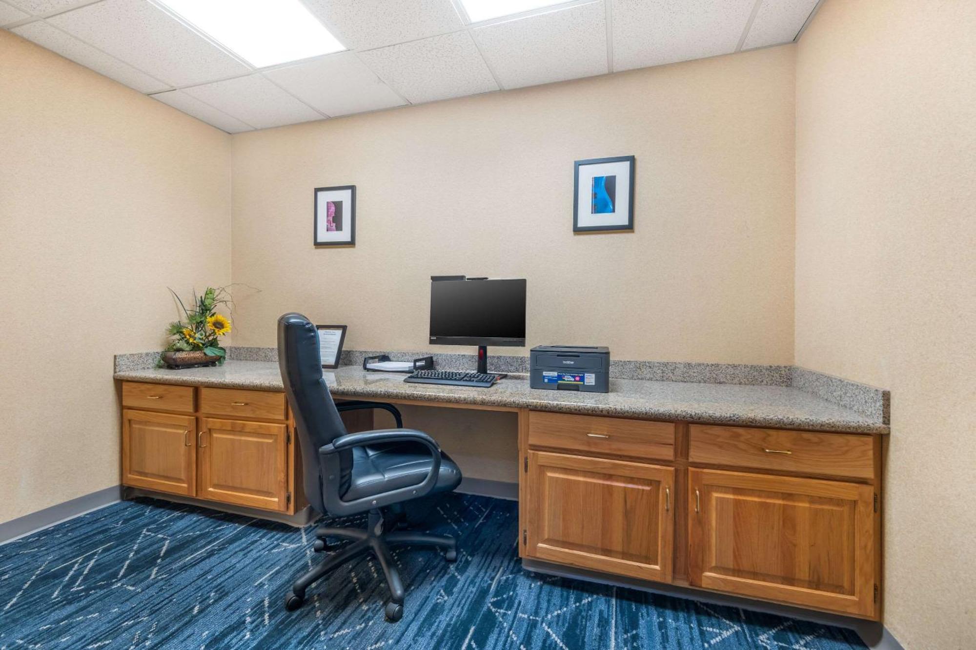 Comfort Suites Louisville Airport Exteriör bild