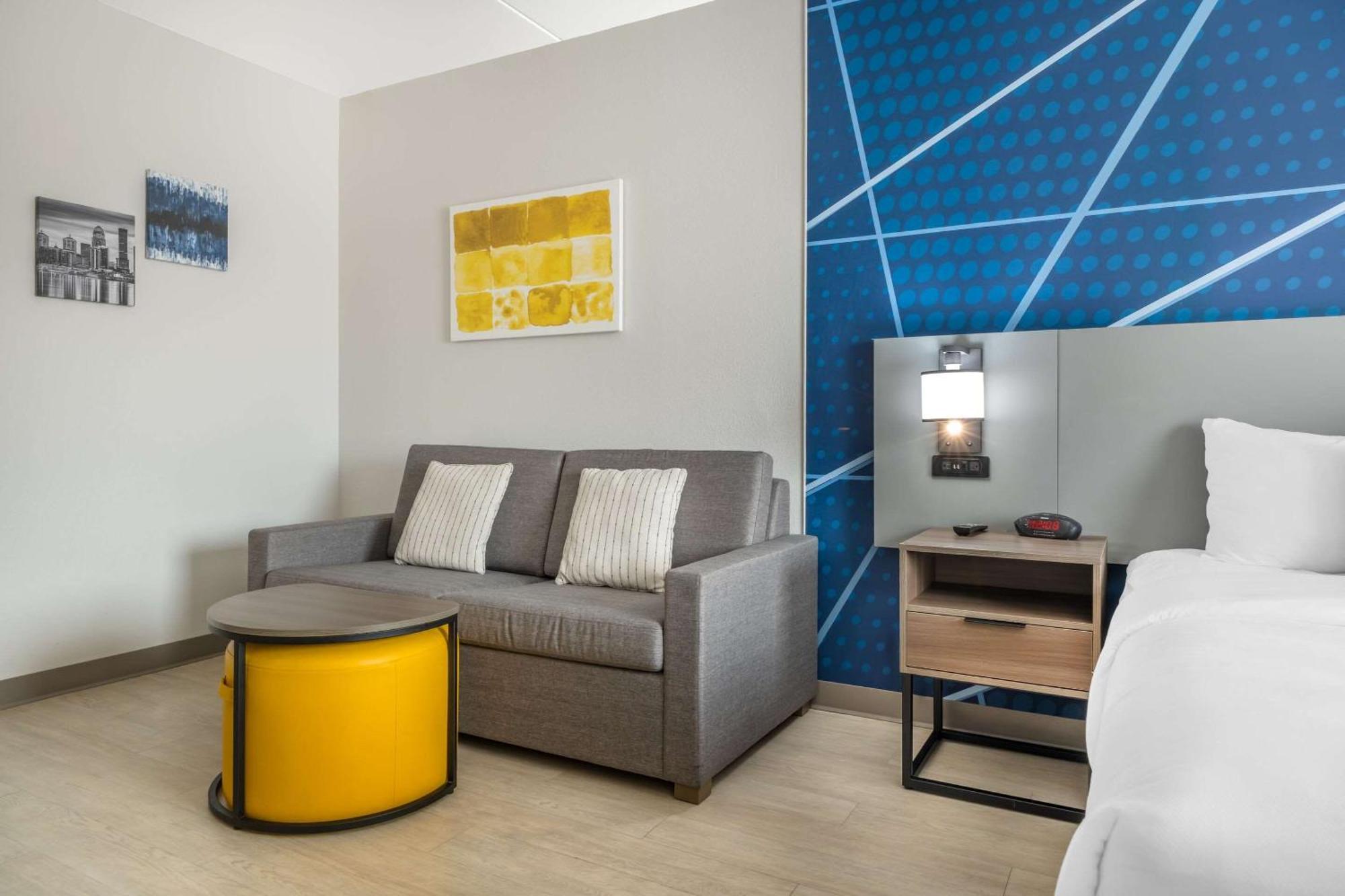 Comfort Suites Louisville Airport Exteriör bild