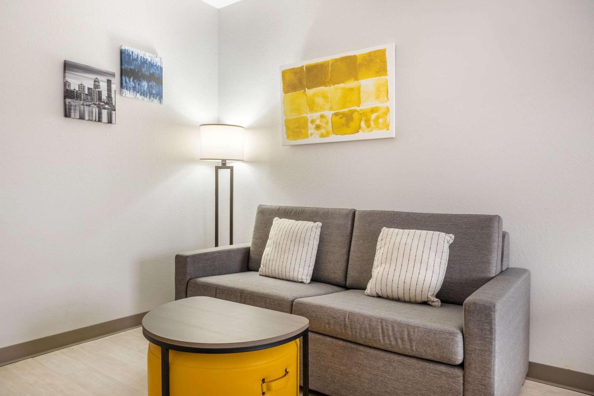 Comfort Suites Louisville Airport Exteriör bild